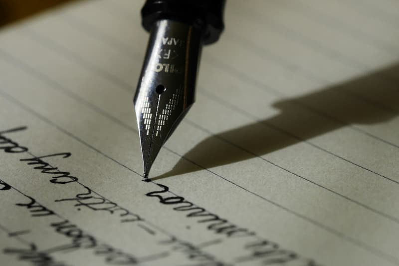 Illustration des expertises en gestion de contenu web et rédaction