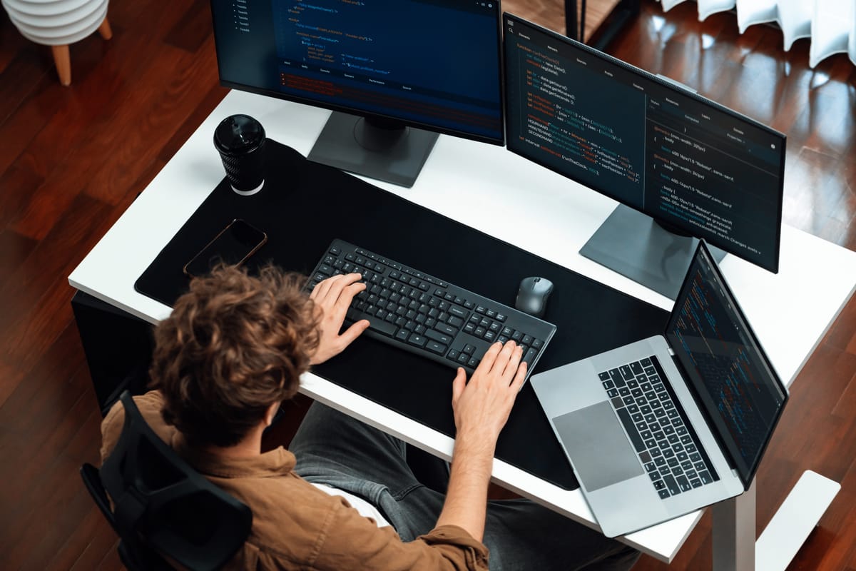 Poste de travail et écrans de développement web